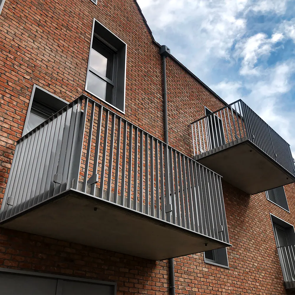 Zébral : garde-corp barreaudé avec sabot C